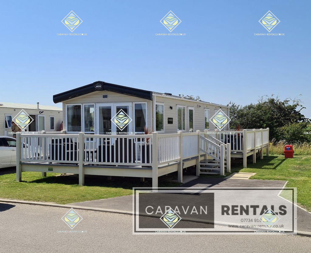 Sunrise, Tattershall Lakes 3 Bedroom, 8 Berth Pet Friendly Caravan with Hot Tub at Tattershall Lakes, Lincolnshire